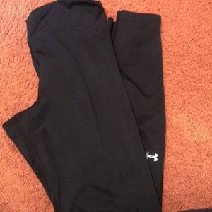 black athletic leggings